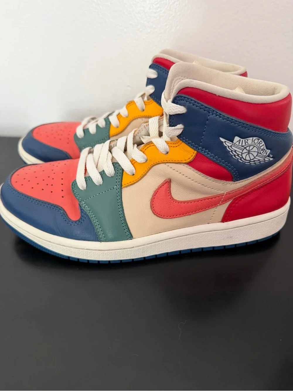 Jordan Mid-Top Sneakers multi women size 9